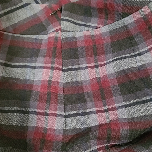 FLASH SALE!! Loft Skirt - Picture 6 of 8